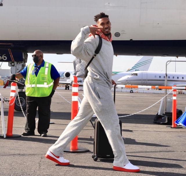 利物浦直接加点钱拿维尔茨去和皇马换修斯算了（利物浦再添点转会费，用维尔茨同皇马交换维尼修斯不就行了）