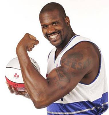 足球国足专机启程，目标三连胜（国足包机起航，剑指三连胜）