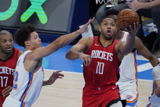 小卡纳瓦罗：在我哥光环下成长压力很大；我始终爱着那不勒斯（小卡纳瓦罗：在兄长光环下成长不易，但我对那不勒斯的爱始终如一）