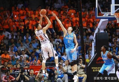 懂球帝专访何超：打进世界波是天时地利人和；希望亚泰早点回来（懂球帝对话何超：世界波源于天时地利人和，盼亚泰早日回归）